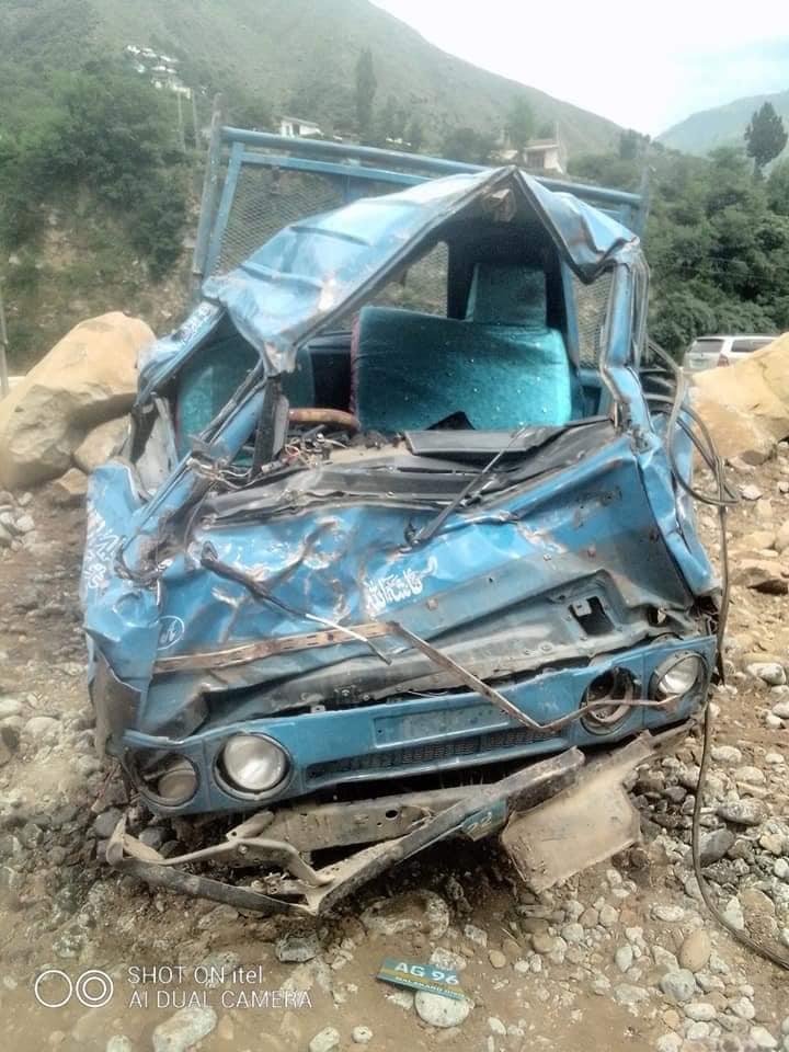 مدین، ڈائناگاڑی کو حادثہ ، دوافراد جاں بحق متعدد زخمی