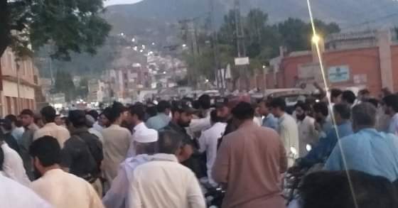 سیدو شریف میں تین دن سے ٹرانسفارمر خراب ، احتجاج شروع روڈ بند