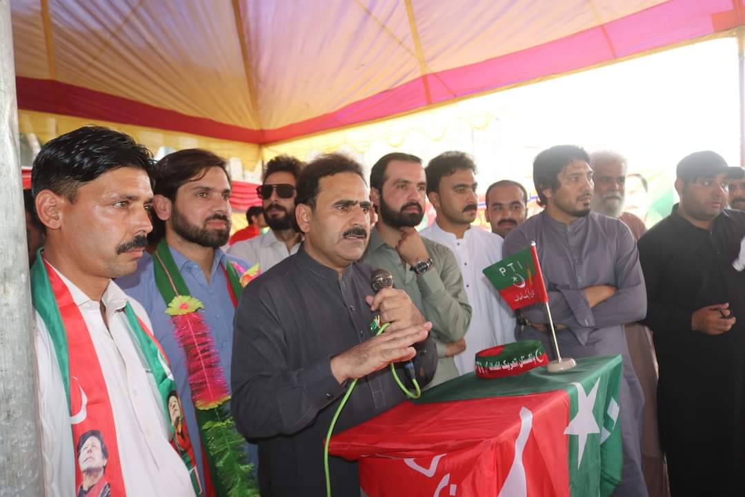 پاکستان کا مستقبل پاکستان تحریک انصاف سے جڑا ہوا ہے،فضل حکیم خان