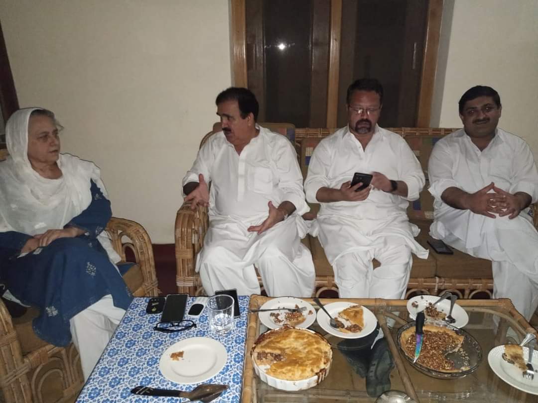 سوات کی رائل فیملی ن لیگ سے مستعفی، اے این پی میں شمولیت کا فیصلہ