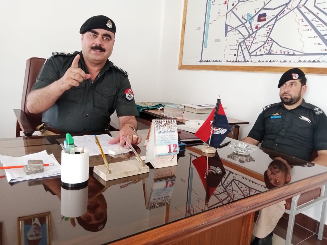 دیرلوئر، موبائیل فون اورنقدی چھیننے والے ملزمان گرفتار