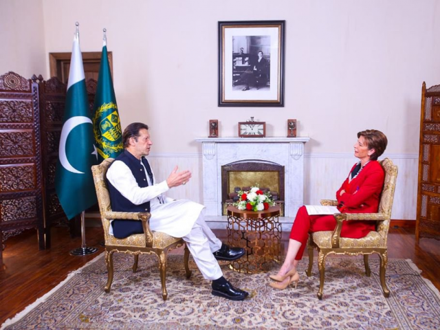 دنیا نے افغانستان کی مدد نہ کی تو انتشار پھیلنے کا خدشہ ہے، وزیراعظم