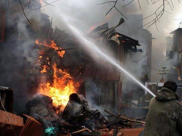 مقبوضہ کشمیر؛ زوردار دھماکے میں 17 سالہ لڑکی جاں بحق اور 6 زخمی