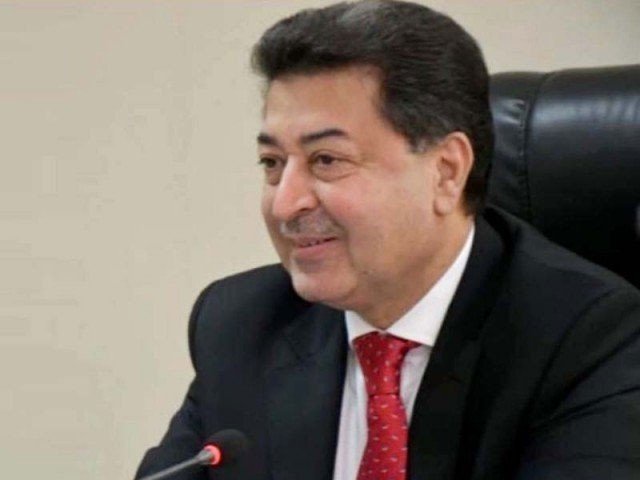 حکومت کا چیف الیکشن کمشنر کے معاملے پر جارحانہ رویہ اختیار کرنے کا فیصلہ