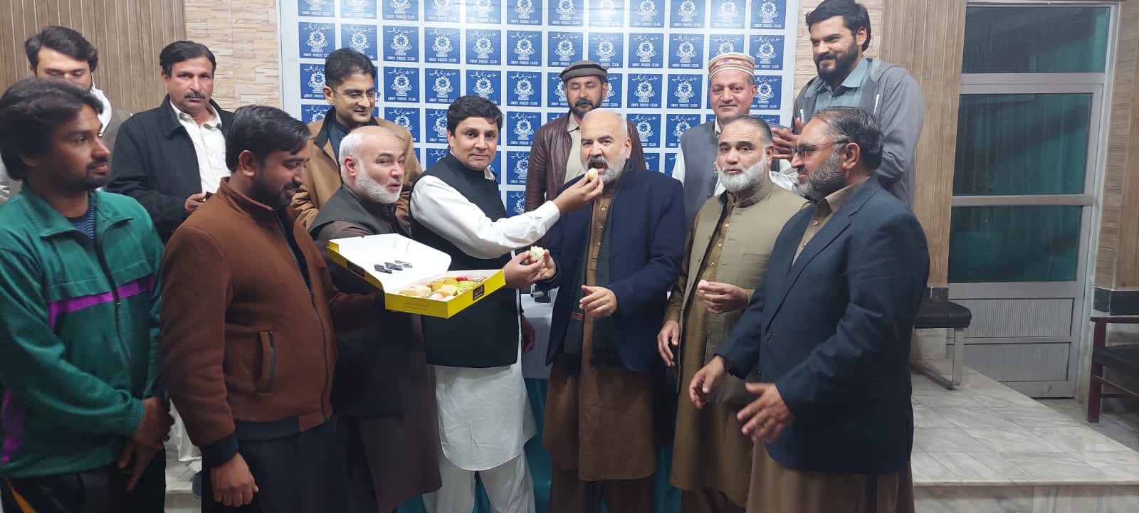 سوات پریس کلب کو سیل کرنے کے احکامات غیر قانونی قرار دینے پر جشن کا سماں