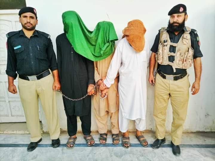 پشاور پولیس کی بڑی کاروائی,تین آئس فیکٹریاں سیل, کروڑوں مالیت کی منشیات برآمد