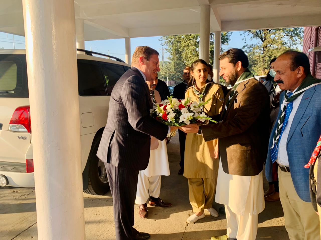 سویٹزر لینڈ کے سفیر بینڈکٹ ڈی سرجیٹ کا پاکستان بوائے سکاؤٹس ایسوسی ایشن کے ہیڈ کوارٹر کا دورہ