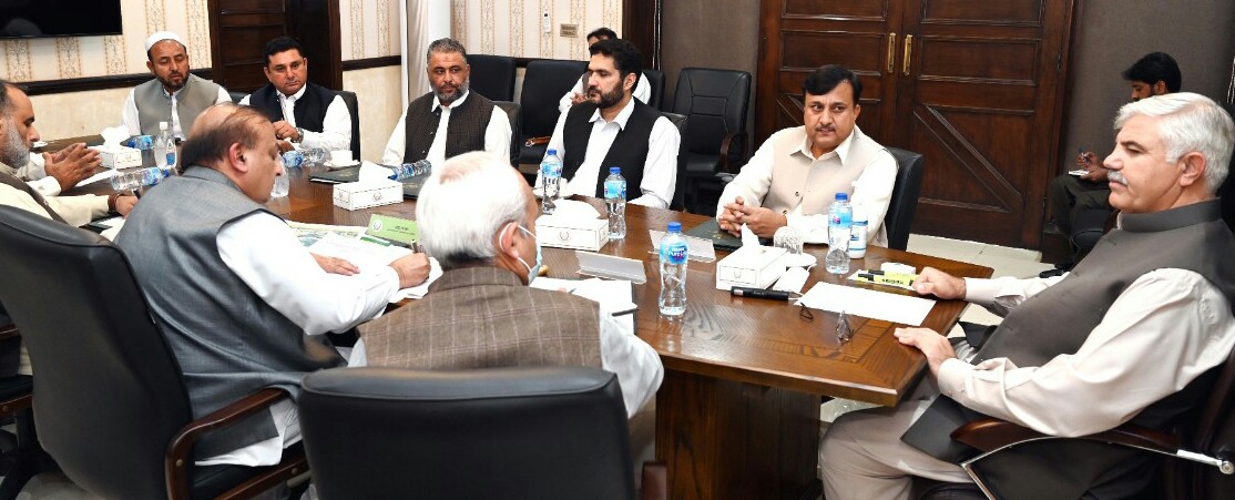 صوبائی حکومت سڑکوں کی بہتری کیلئے بھی اقدامات کر رہی ہے، محمودخان