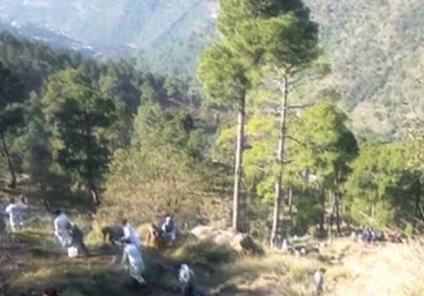 ازاد کشمیر، منجیاڑی کے قریب بس کھائی میں گرنے سے 23 افراد جاں بحق