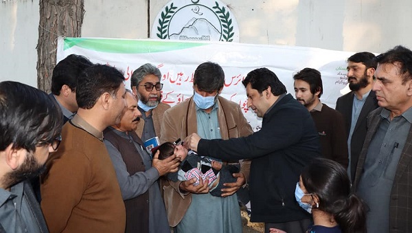 سوات میں پانچ روزہ انسداد پولیو مہم شروع ،445311 بچوں کو پولیو کے قطرے پلائے جائیں گے