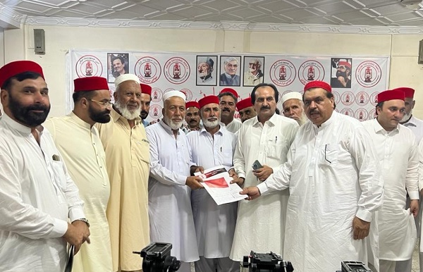 عام انتخابات کیلئے تیاریاں ،شیر شاہ خان نے ٹکٹ کیلئے کاغذات جمع کرادیئے